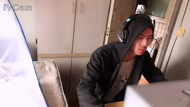 dyjdddttj Live Webcam on Stripchat