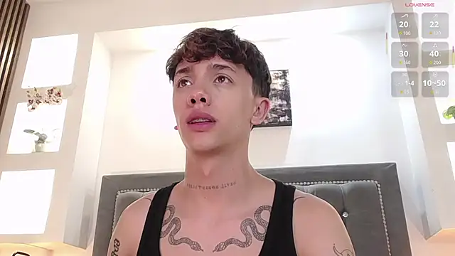 tomy_rox (M young) - lovense inside my hole