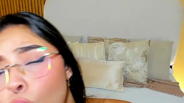 CristalMayson webcam