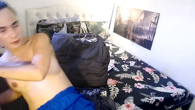 NinaDOM4CUM webcam