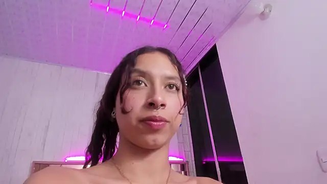 anna_moon11 - Anna_moon11's free webcam - UK Sex Cams