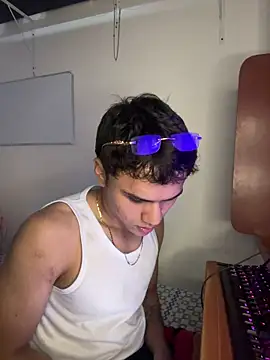 CreamKingg live sex cam