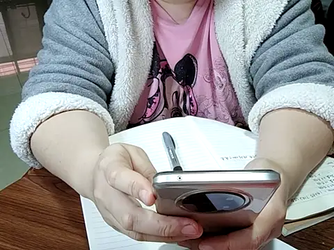 AngelwithEcup webcam