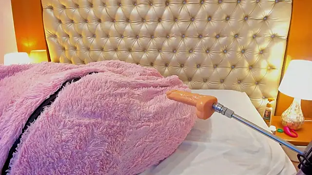 isabellaalux_ - IsabellaaLux_'s free webcam - UK Sex Cams