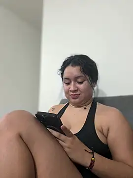 Pretty_Isadora webcam