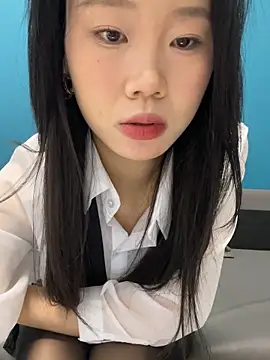美女ZHJKS9988在线直播