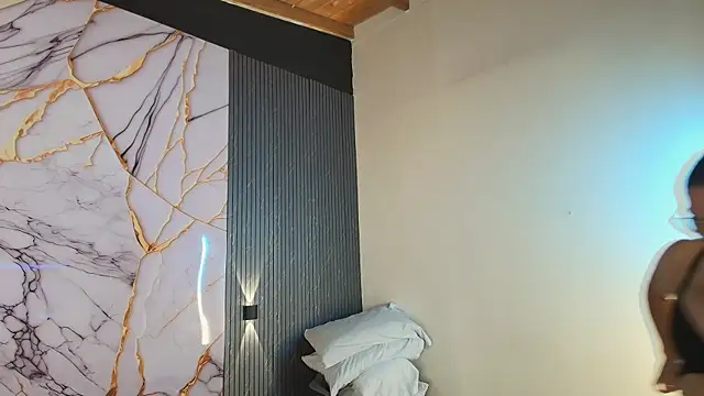 big_tits_in_your_face webcam