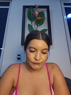 pretty_julieta - Pretty_Julieta's free webcam - UK Sex Cams