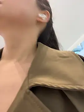 美女lucyxiaolulu在线直播