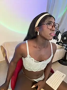 IsseyMz live sex cam