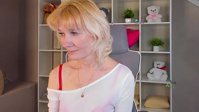 julie_lucas - Julie_Lucas's free webcam - UK Sex Cams