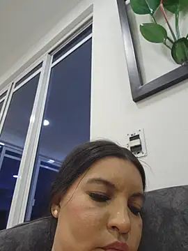 Pretty_Julieta webcam