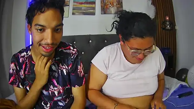 naughtycouplex_ webcam