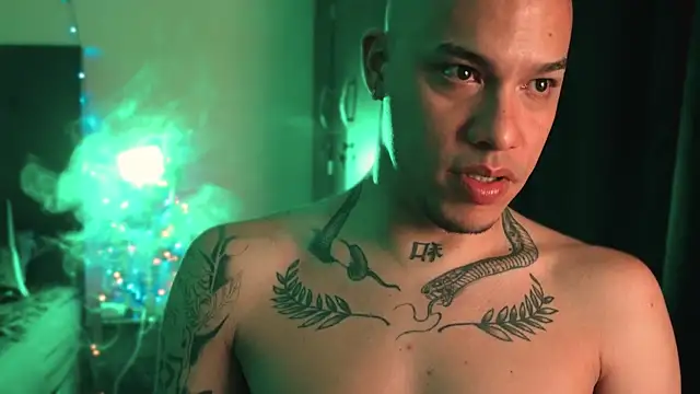 AlphaMasterXxx webcam