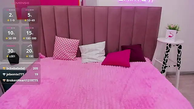 MIla_Stunning webcam