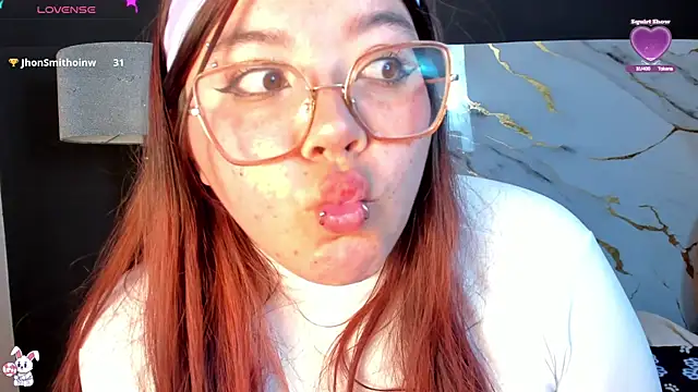 NicoleeDemara webcam