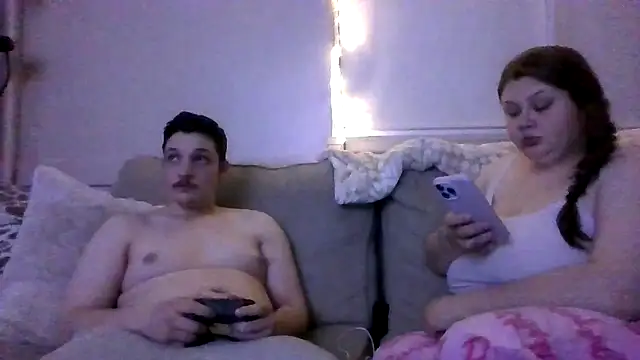 thehoneycouple420 webcam