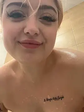 KellyMoors - Live Cam