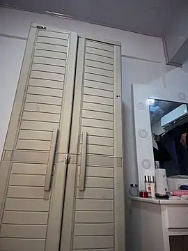 Sarahballiston_ webcam