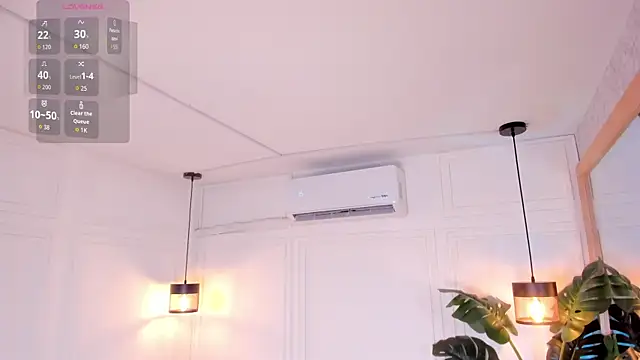 Nicole_Whittee webcam