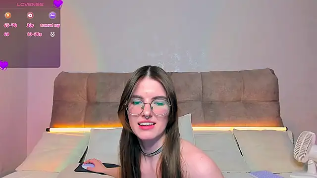 AriellaTesk webcam