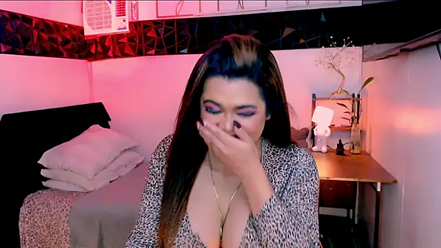 asiankatyhuge webcam