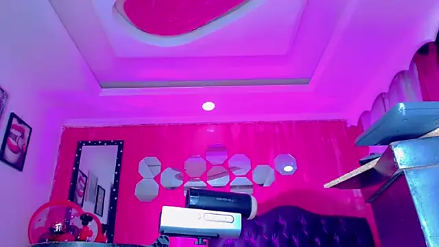 TiffanyMackensyy webcam