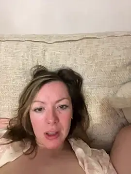 fucklyweds live sex cam