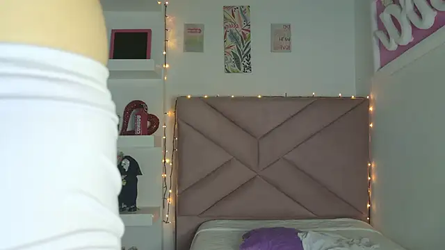 eva_sin18 live sex cam