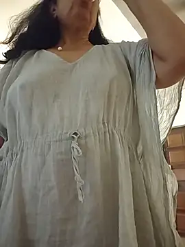 nakedmilfx - NakedMILFx's free webcam - UK Sex Cams