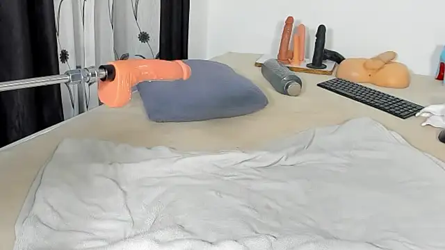 CREAMY_BUBBLEGUM webcam