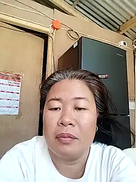 lovelywoman43 - Lovelywoman43's free webcam - UK Sex Cams