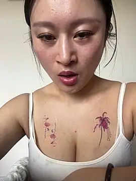 美女Yolanda9在线直播