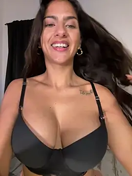 chicachocolate01 webcam