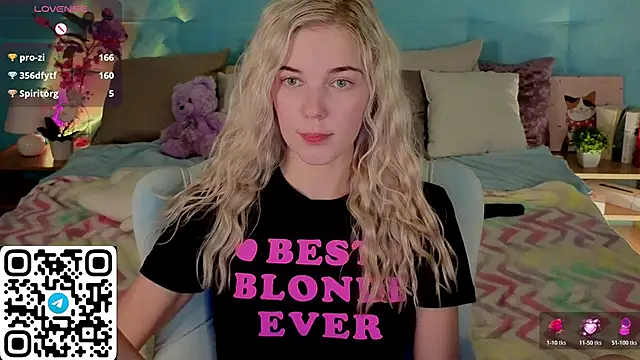 Aurora_Bennet webcam