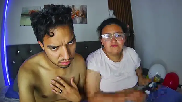 naughtycouplex_ webcam