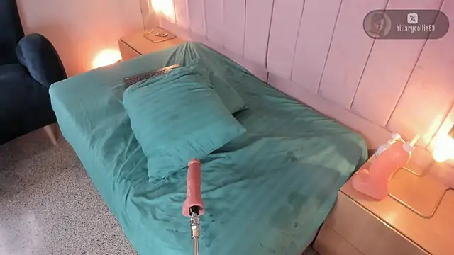 Hillary_Collins1 webcam