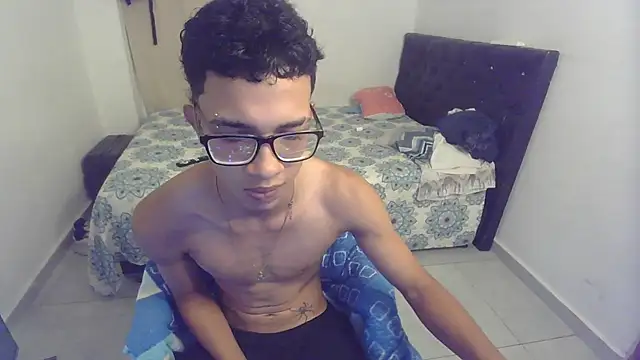 pocket_loversxxx webcam