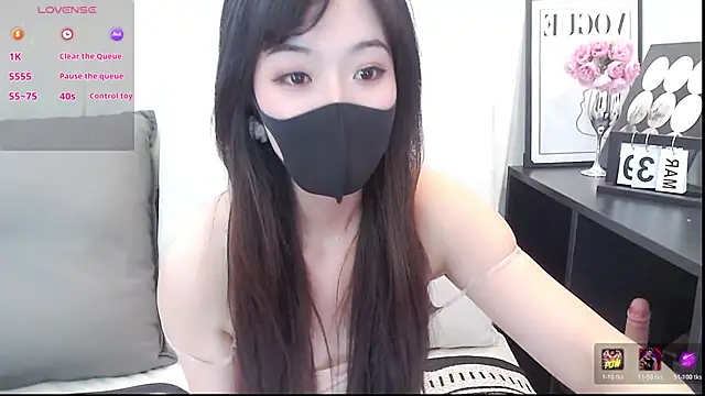 美女-M00nlIght-l0li-在线直播