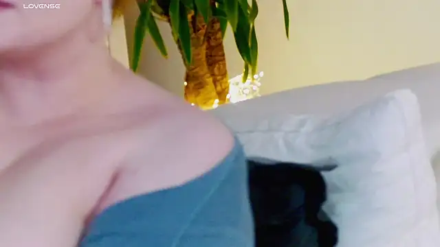 Miss_Magic_Eyes_ live sex cam