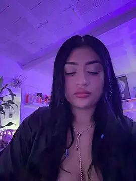 lucianaroy - Lucianaroy's free webcam - UK Sex Cams