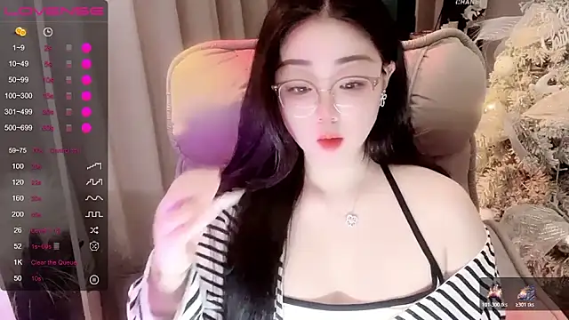 Monica-666888- webcam