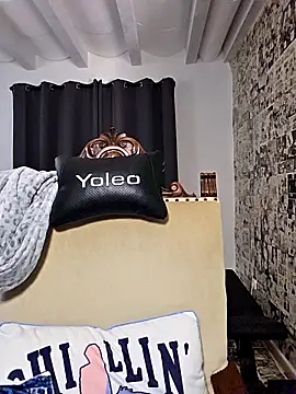 kylie_blck's Stripchat show and profile