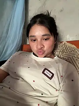 linbi135 - Linbi135's free webcam - UK Sex Cams