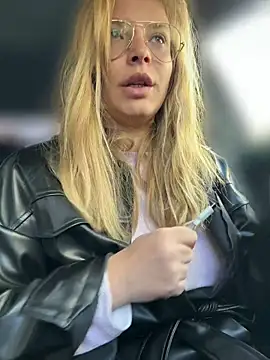 AnastasiaAniess Stripchat cam model