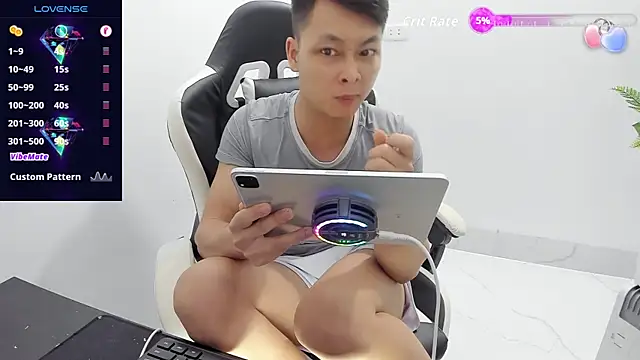 Naughty___asian webcam