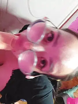 valentina_swallow webcam