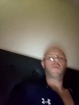 Guitccch live sex cam