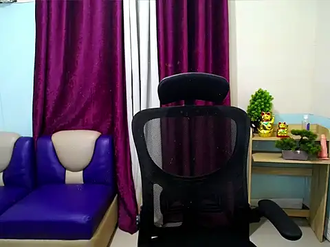 devine_goddess webcam