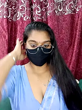 Webcam Model (Jasmine_jaaan)  is live.Free join now!